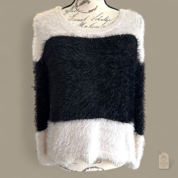 Vince Camuto PS Fuzzy Colorblock Sweater White Black Eyelash Knit Pullover - Picture 1 of 6